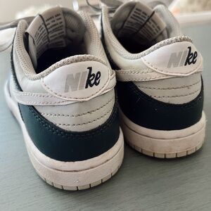 Nike Kids' Dunk Low Basketball Sneaker, Size 13